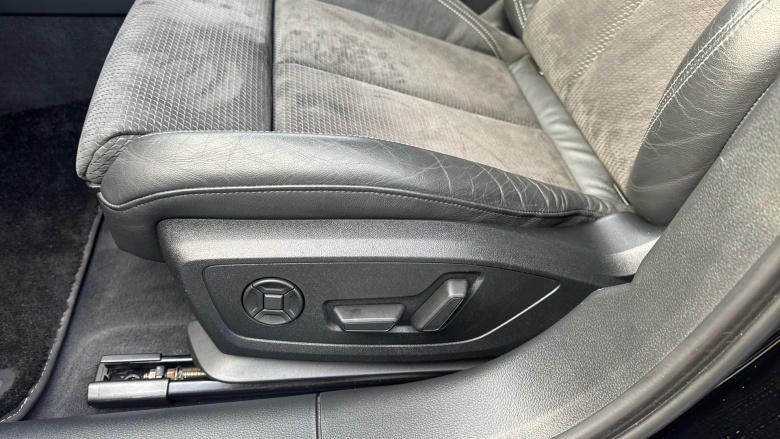 Audi A6 40 TDI S Line 4dr S Tronic Diesel Saloon